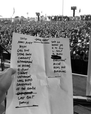 Setlist photo from Pearl Jam - New Orleans Jazz & Heritage Festival, New Orleans, LA, USA - 23. Apr 2016